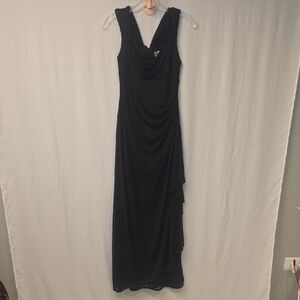 Sophisticated And Gorgeous Black Maxi Dress